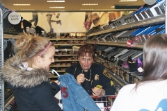 ShopWithACop2008-24